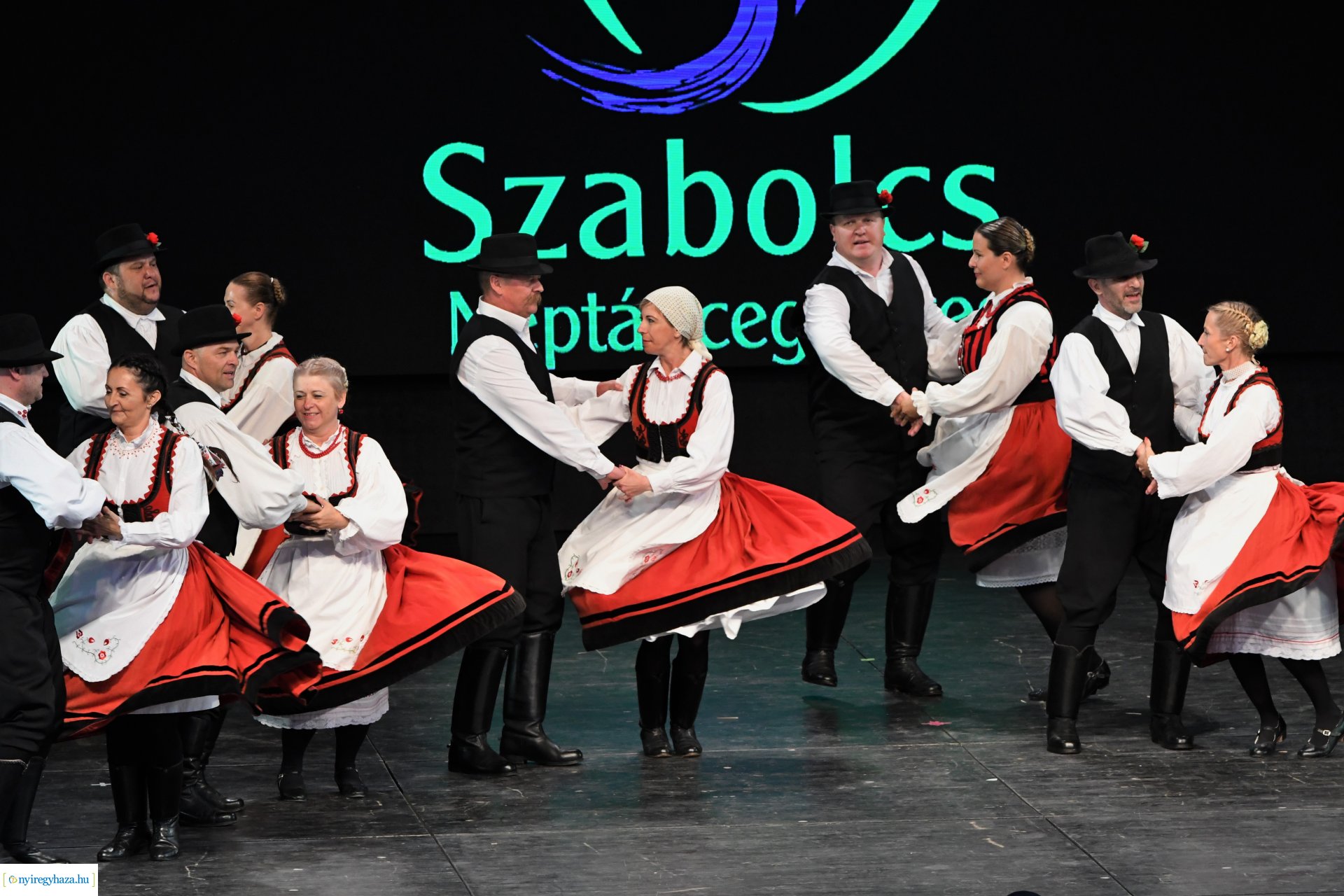 A 65 éves Szabolcs Néptáncegyüttes gálaműsora