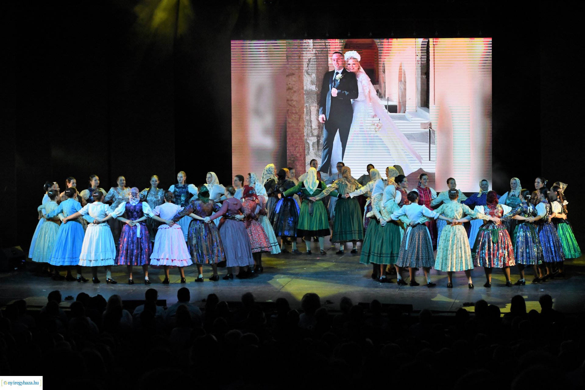 A 65 éves Szabolcs Néptáncegyüttes gálaműsora