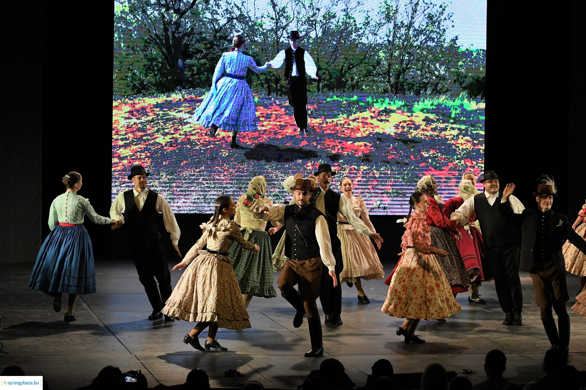 A 65 éves Szabolcs Néptáncegyüttes gálaműsora