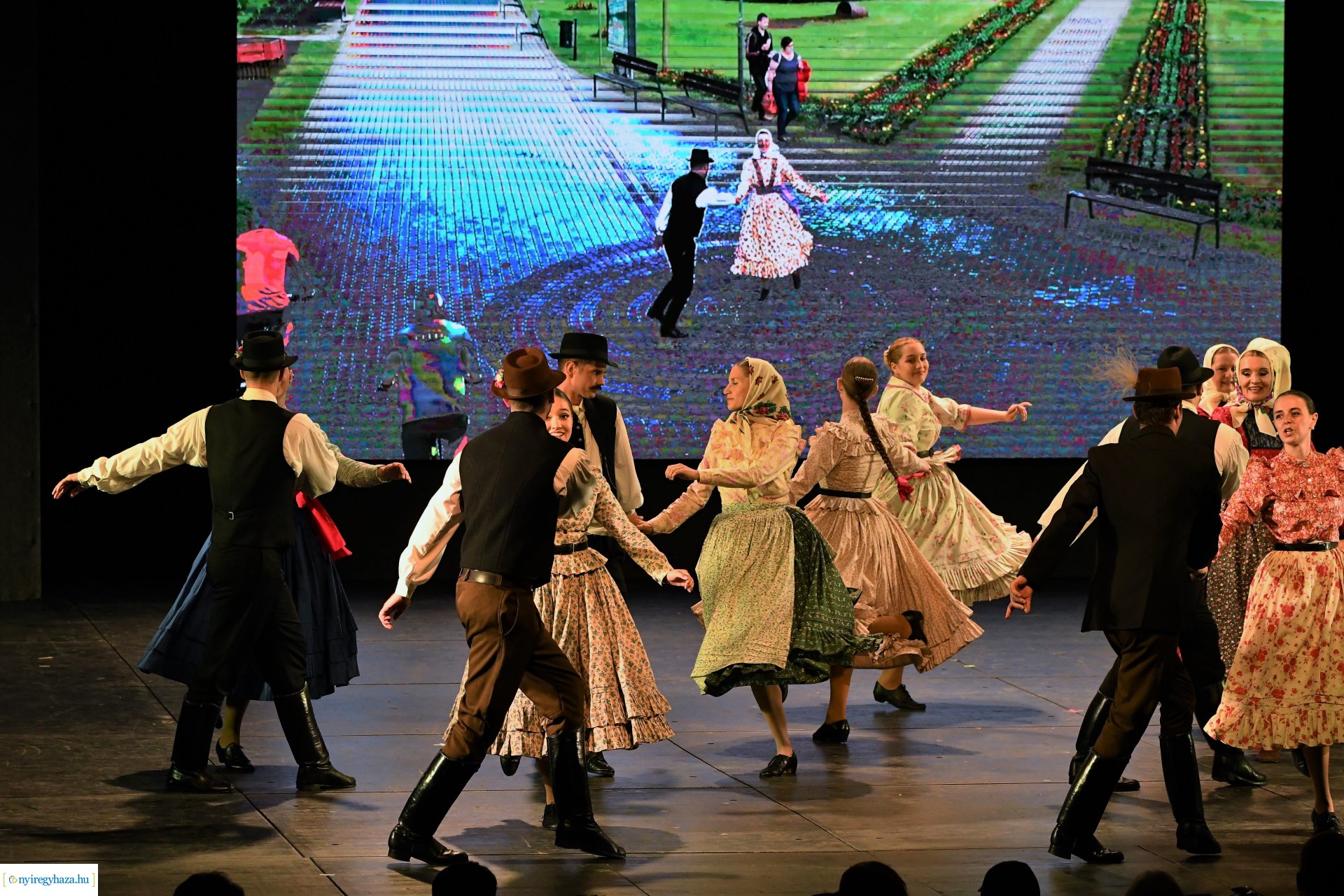 A 65 éves Szabolcs Néptáncegyüttes gálaműsora