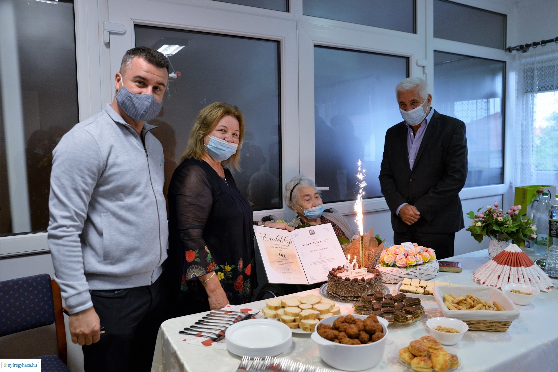 A 90 éves Gerhard Andrásné születésnapi köszöntése