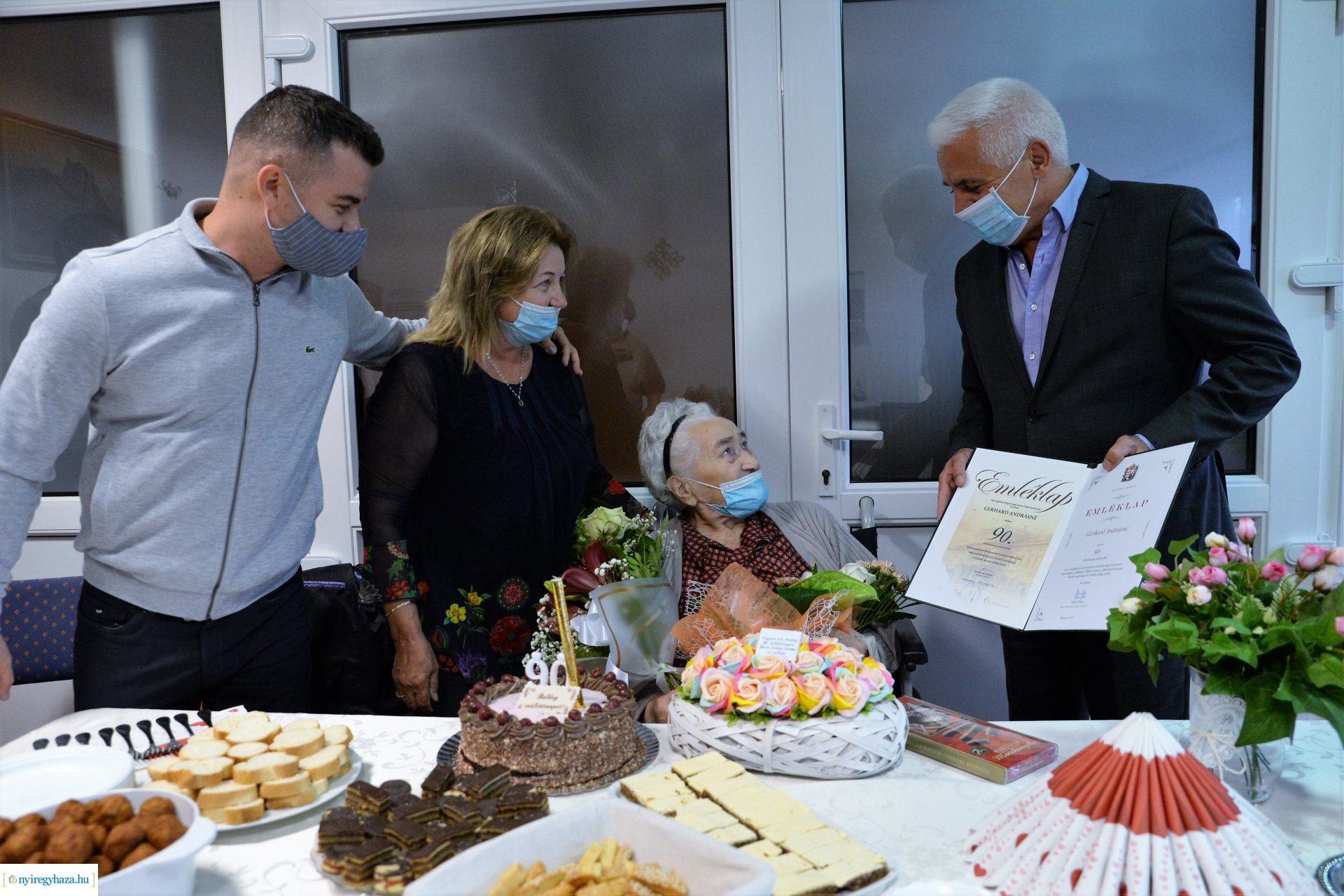 A 90 éves Gerhard Andrásné születésnapi köszöntése
