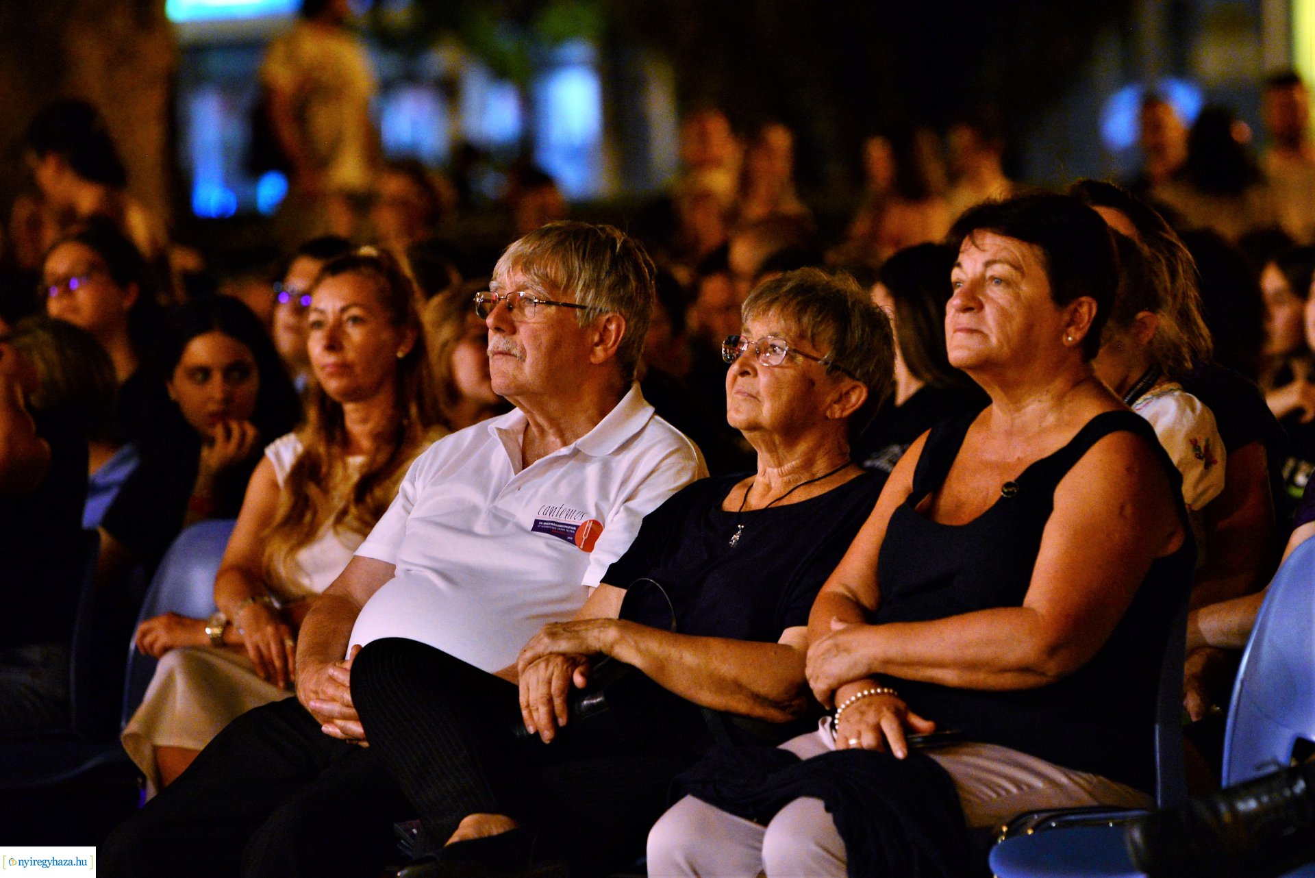 A Cantemus Nemzetközi Kórusfesztivál folklór estje a Kossuth téren