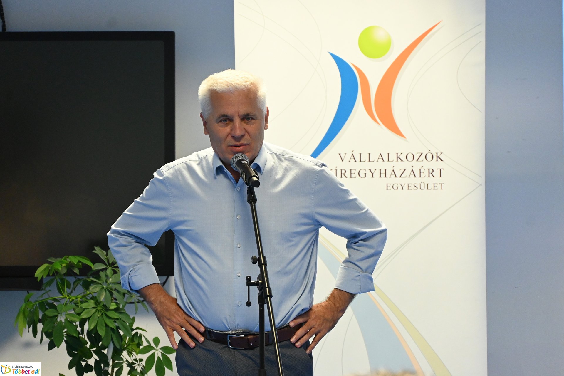 A fejlődés velünk van - gazdasági fórum a VMKK-ban