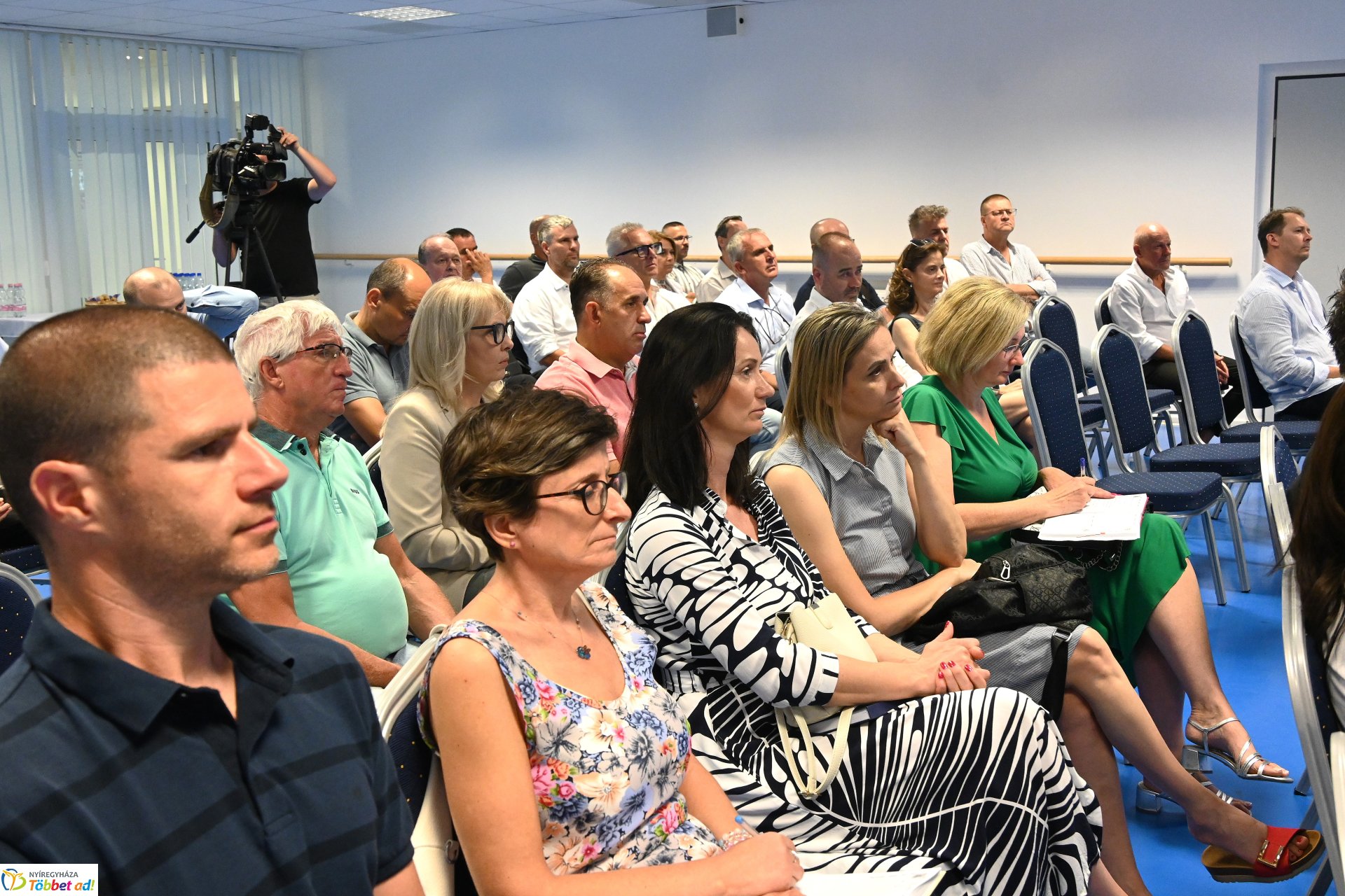 A fejlődés velünk van - gazdasági fórum a VMKK-ban