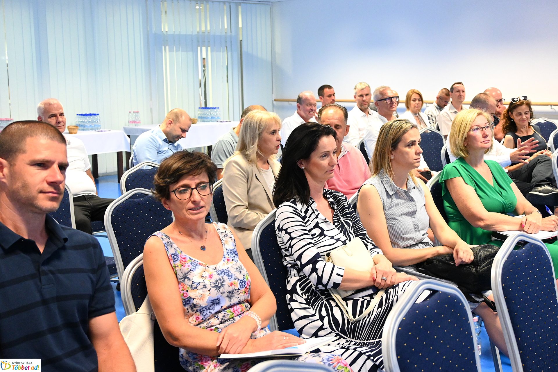 A fejlődés velünk van - gazdasági fórum a VMKK-ban