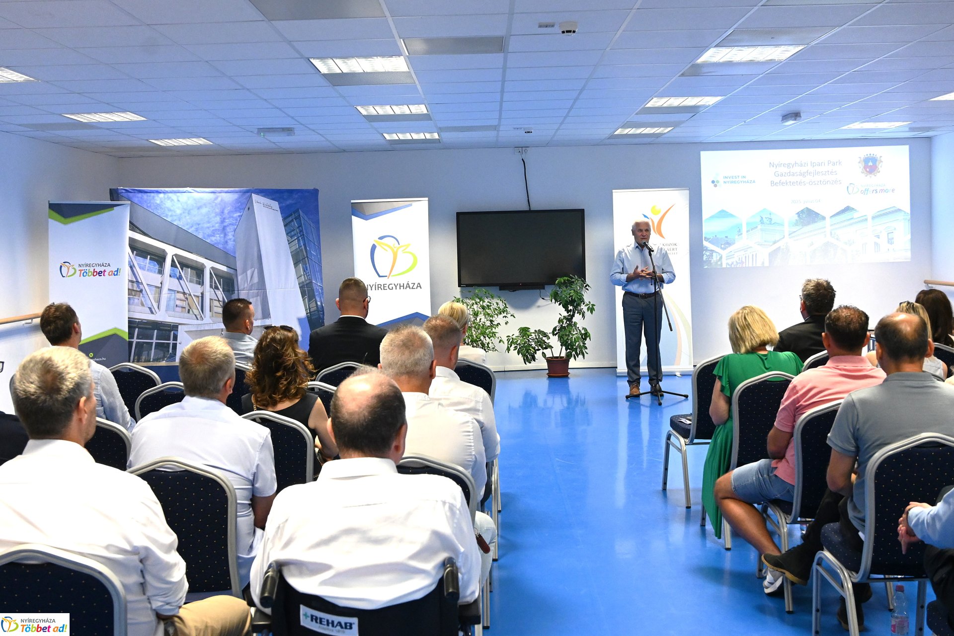 A fejlődés velünk van - gazdasági fórum a VMKK-ban