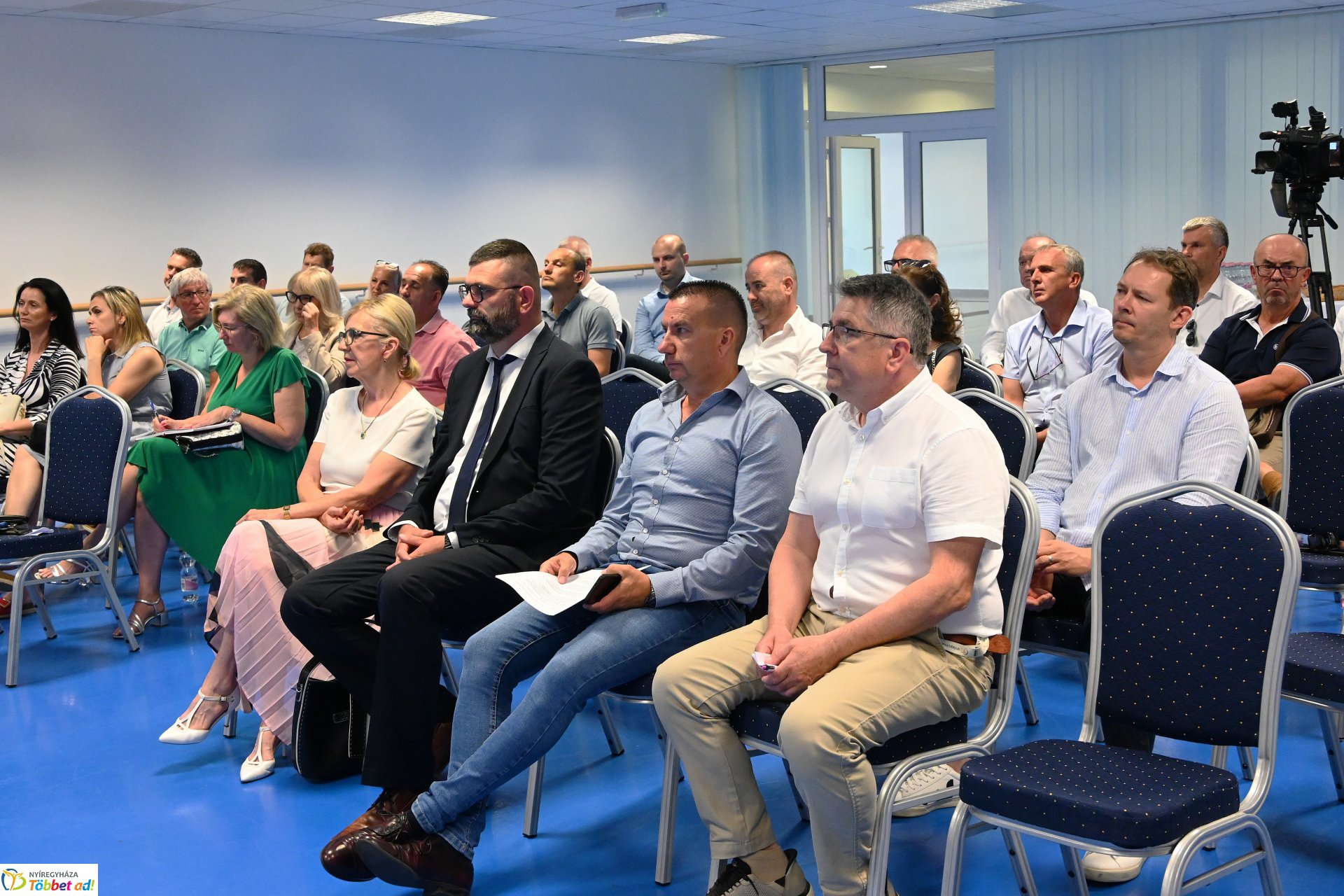 A fejlődés velünk van - gazdasági fórum a VMKK-ban