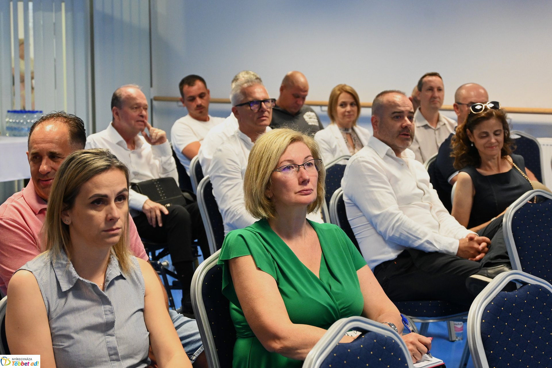 A fejlődés velünk van - gazdasági fórum a VMKK-ban