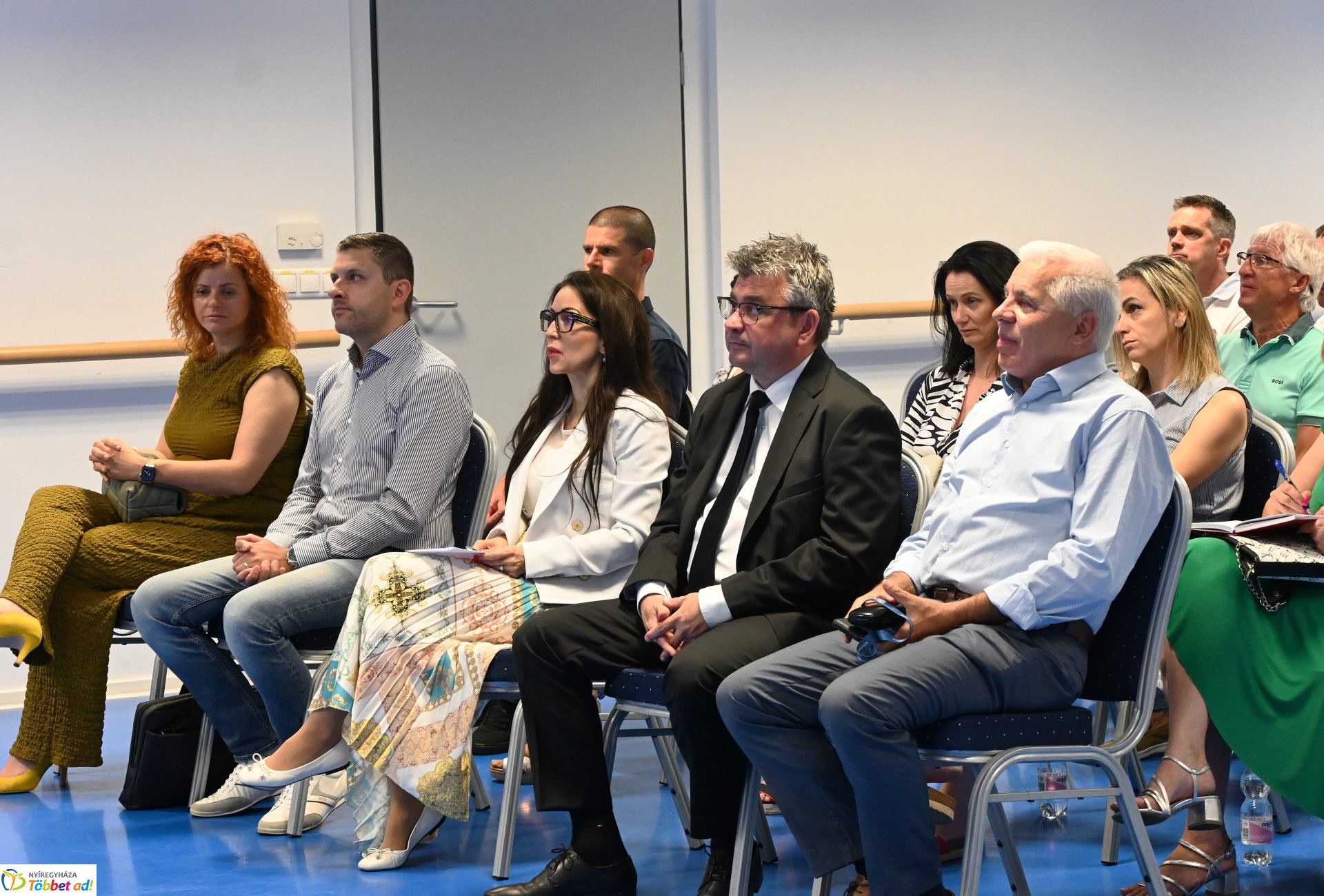 A fejlődés velünk van - gazdasági fórum a VMKK-ban