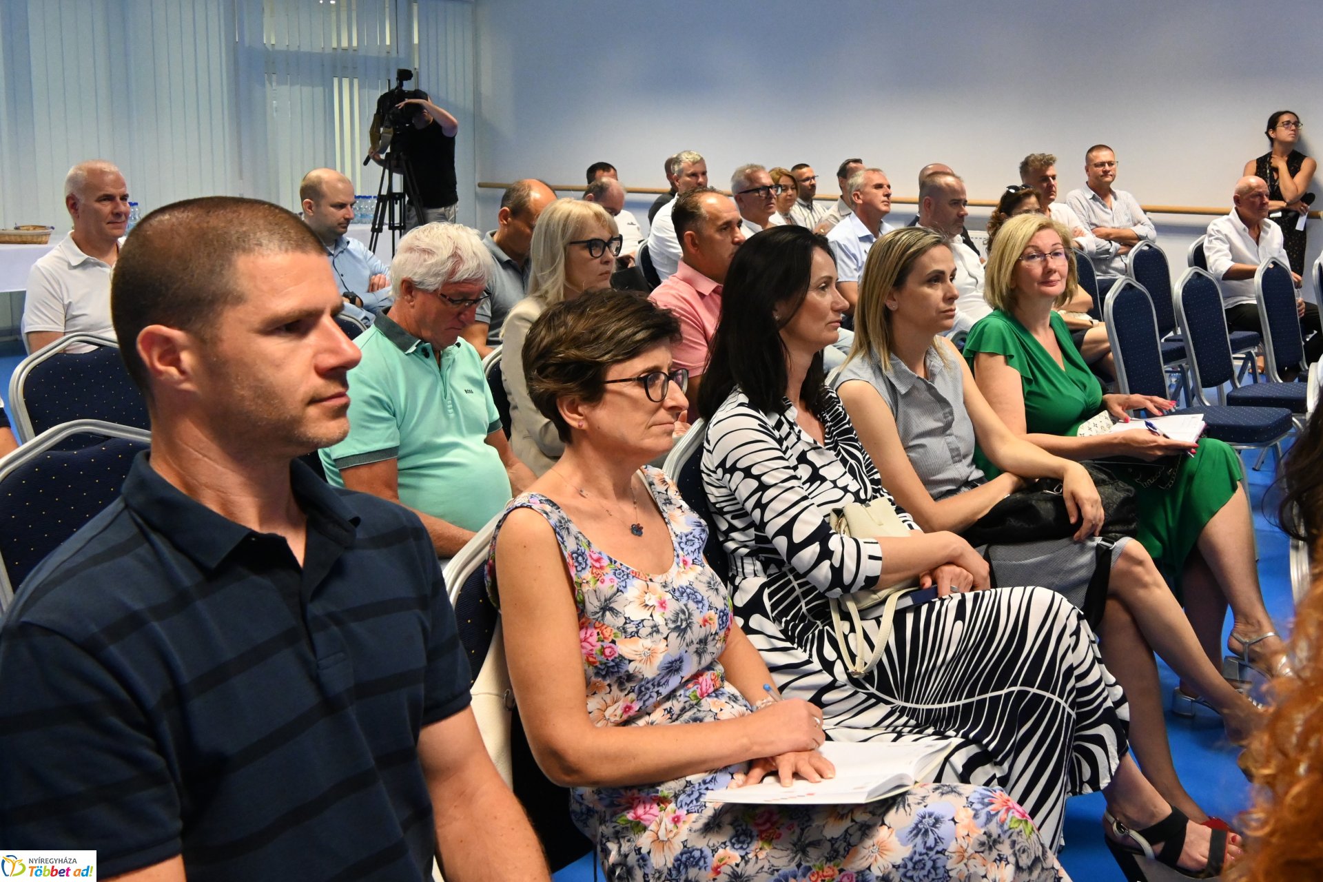 A fejlődés velünk van - gazdasági fórum a VMKK-ban