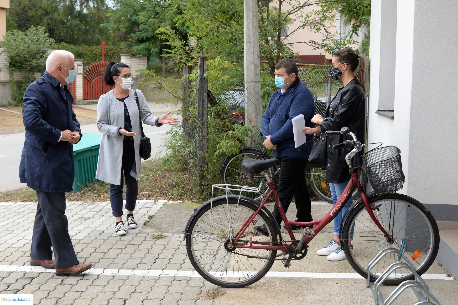 A felújított Fenyő utcai orvosi rendelő bejárása