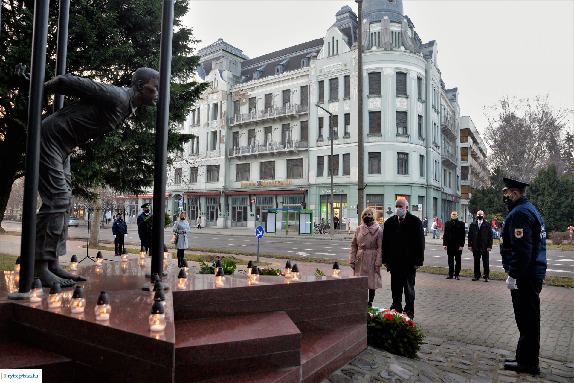 A frakciók is koszorúztak a Kommunizmus Áldozatainak Emléknapján