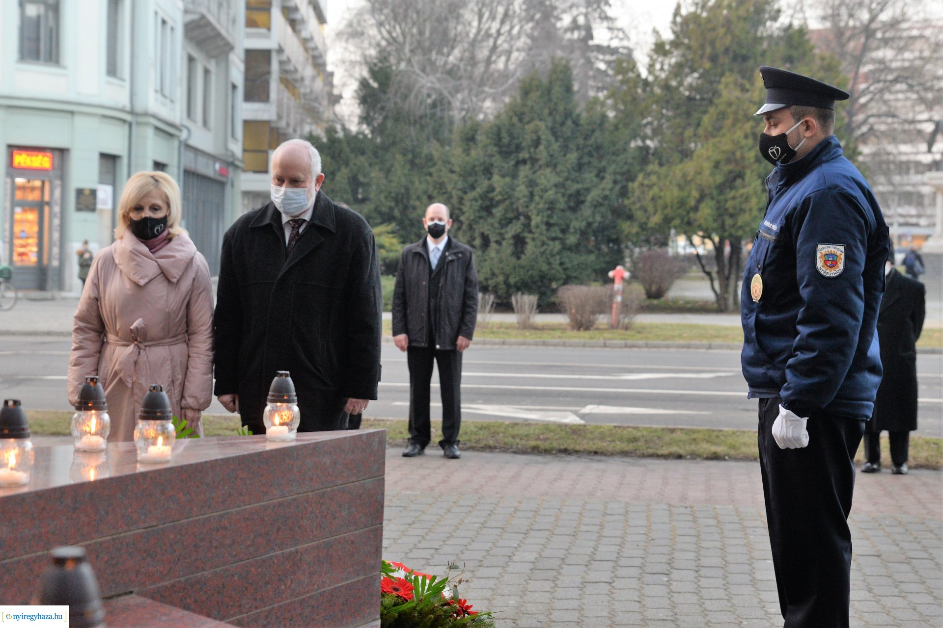 A frakciók is koszorúztak a Kommunizmus Áldozatainak Emléknapján
