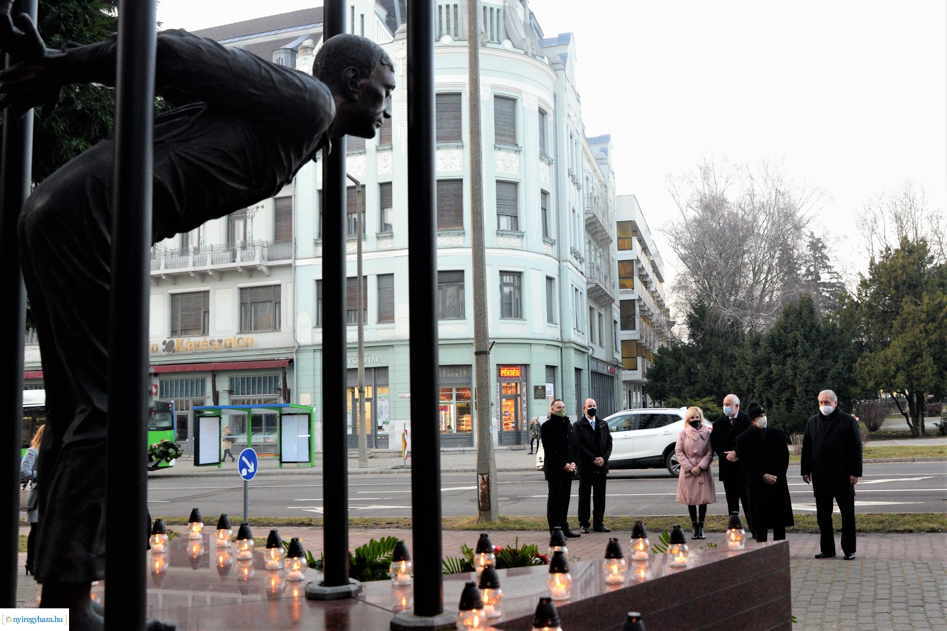 A frakciók is koszorúztak a Kommunizmus Áldozatainak Emléknapján