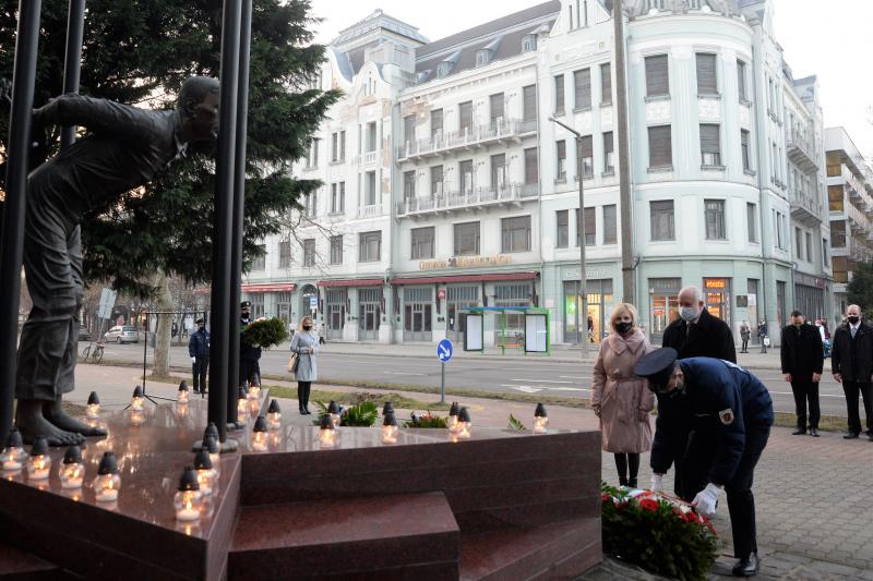 A frakciók is koszorúztak a Kommunizmus Áldozatainak Emléknapján