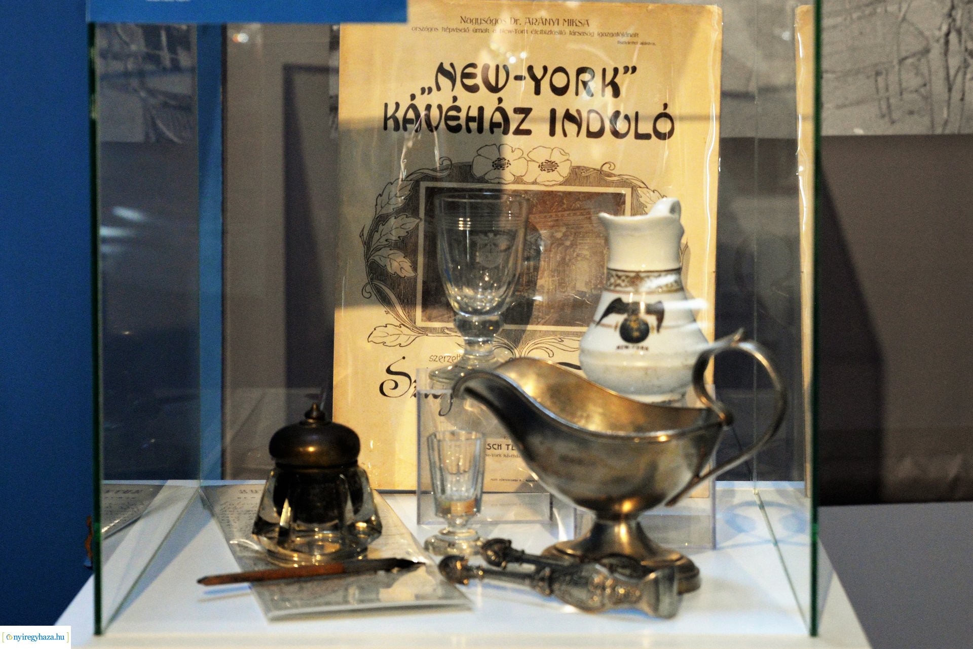 A HANDLÉTÓL A GRAND CAFÉIG kiállítás a Sóstói Múzeumfaluban