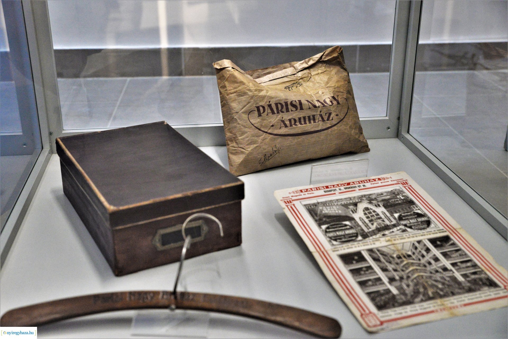 A HANDLÉTÓL A GRAND CAFÉIG kiállítás a Sóstói Múzeumfaluban