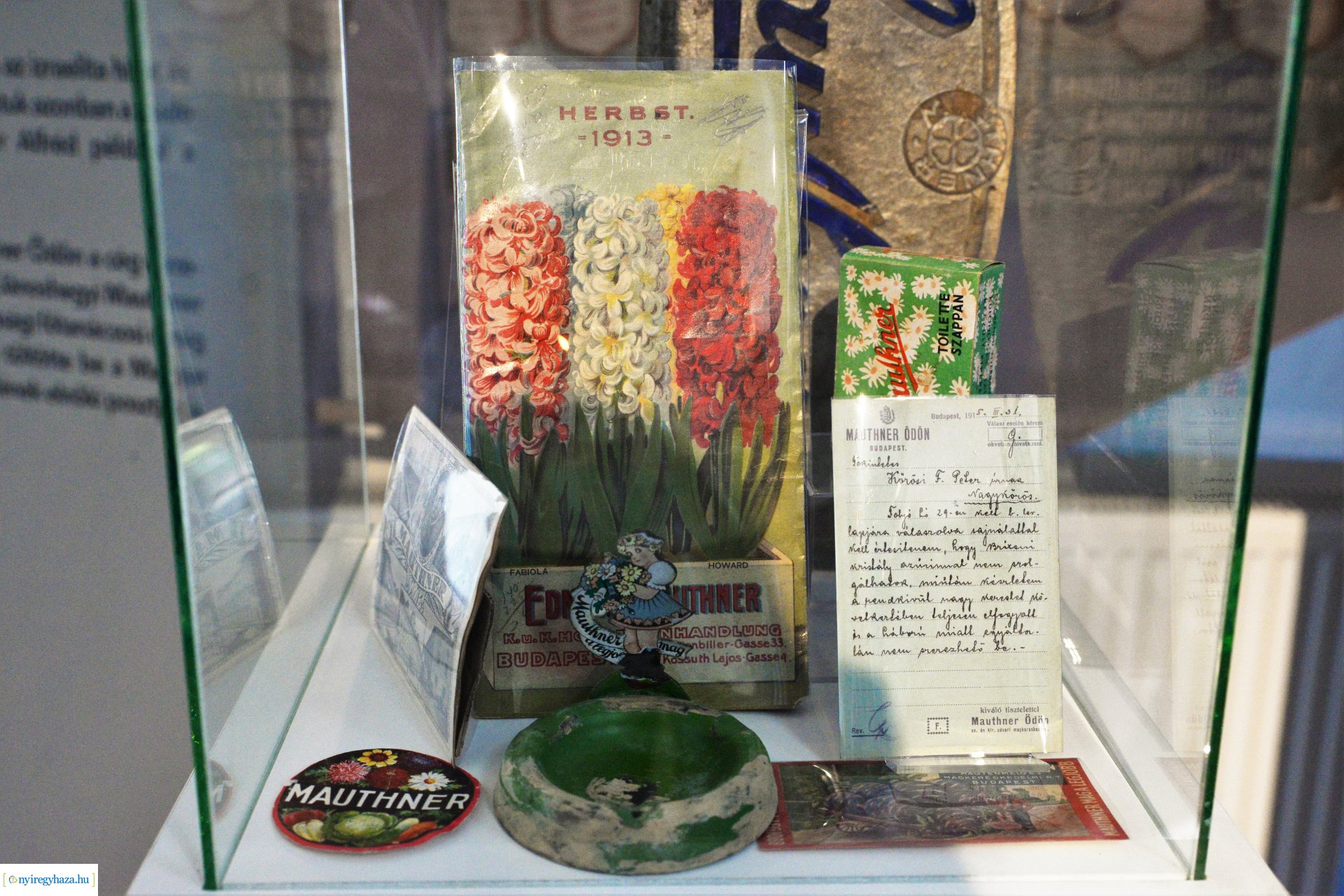 A HANDLÉTÓL A GRAND CAFÉIG kiállítás a Sóstói Múzeumfaluban