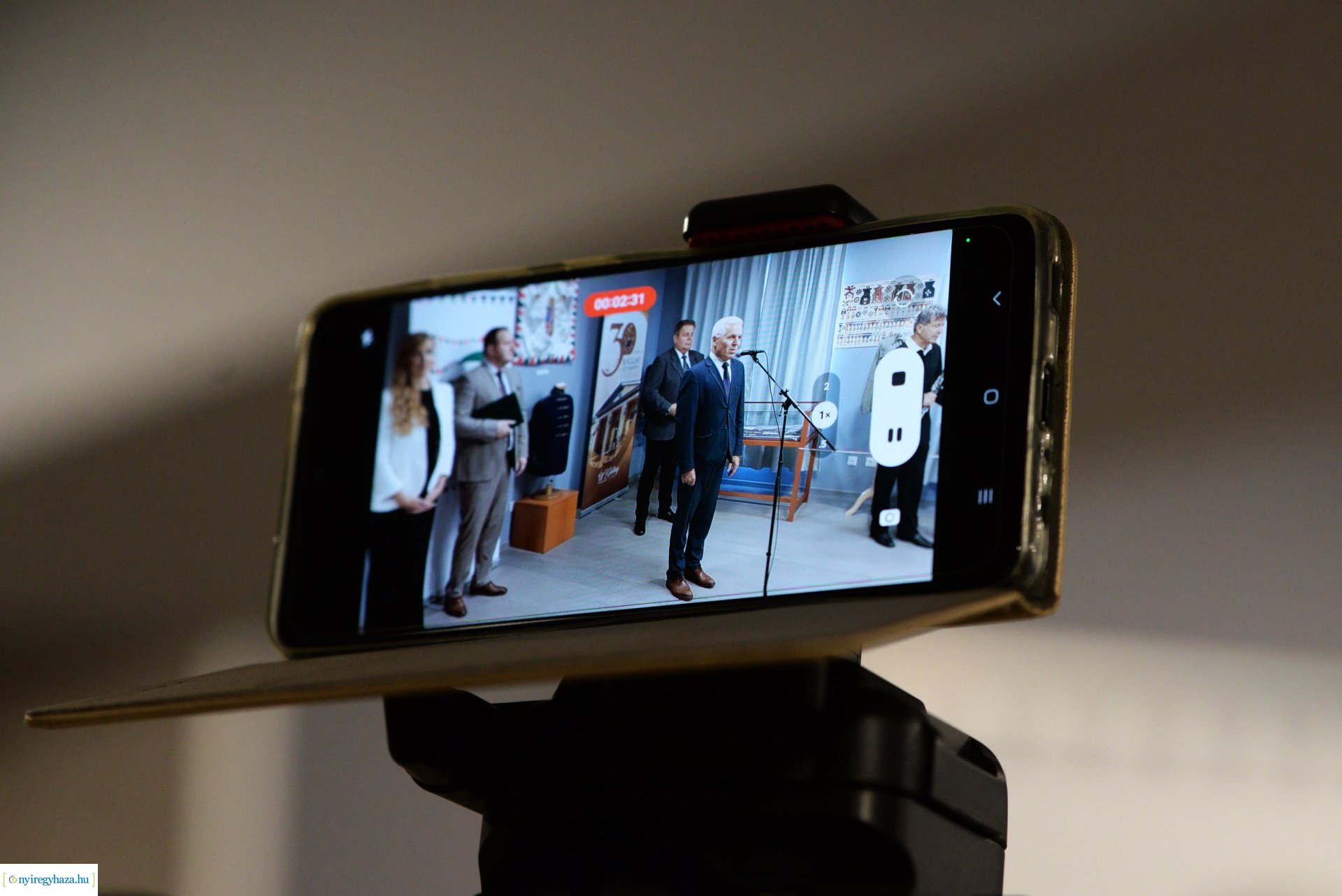 "A HAZA MINDEN ELŐTT" - kiállításmegnyitó a Kállay Gyűjteményben