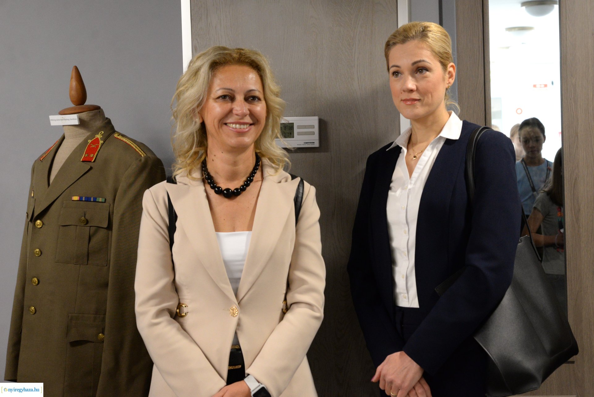 "A HAZA MINDEN ELŐTT" - kiállításmegnyitó a Kállay Gyűjteményben