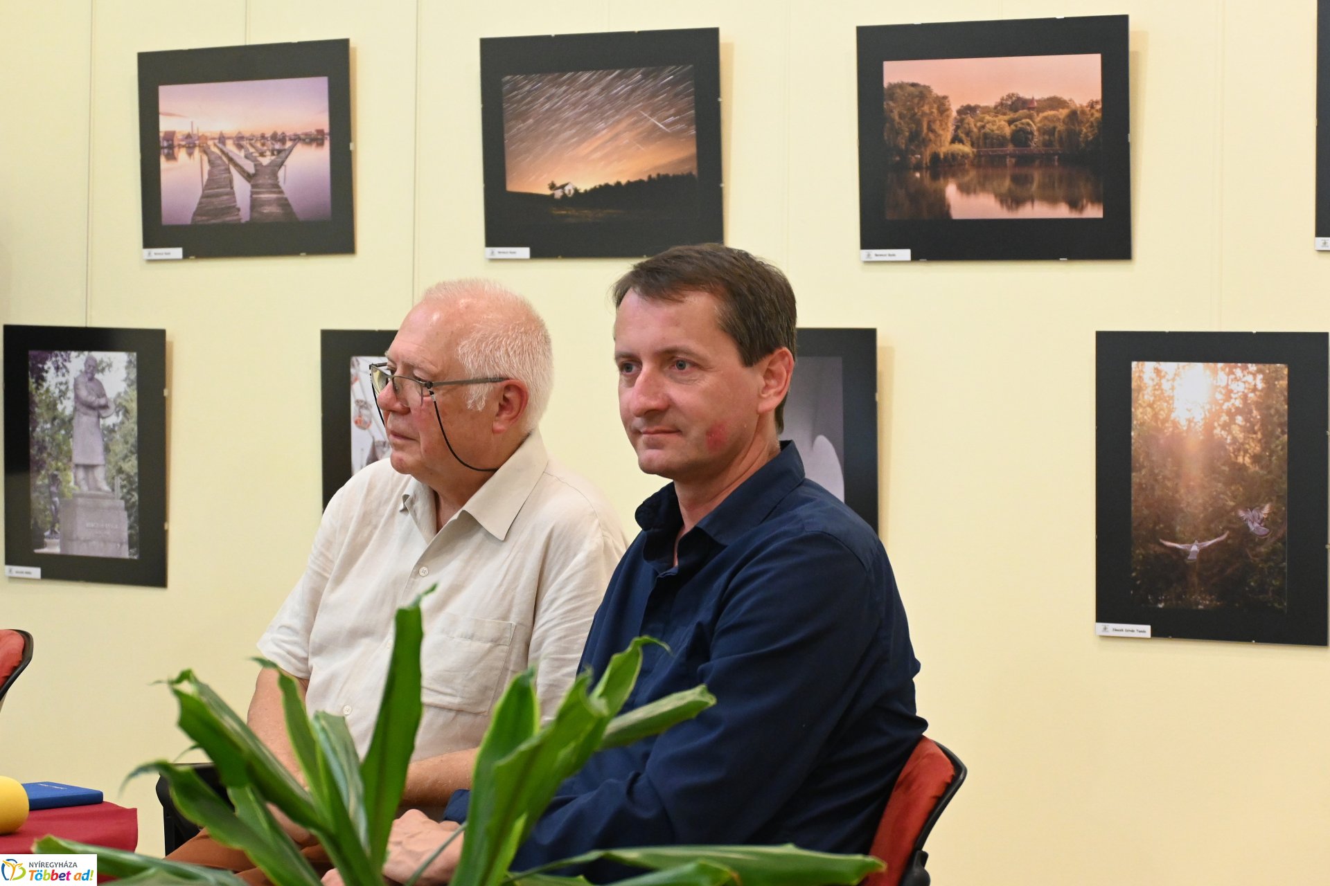 A Helios-Art Fotóklub kiállítása a könyvtárban