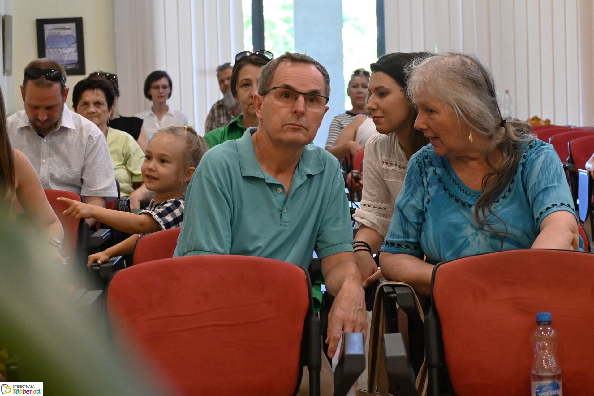 A Helios-Art Fotóklub kiállítása a könyvtárban