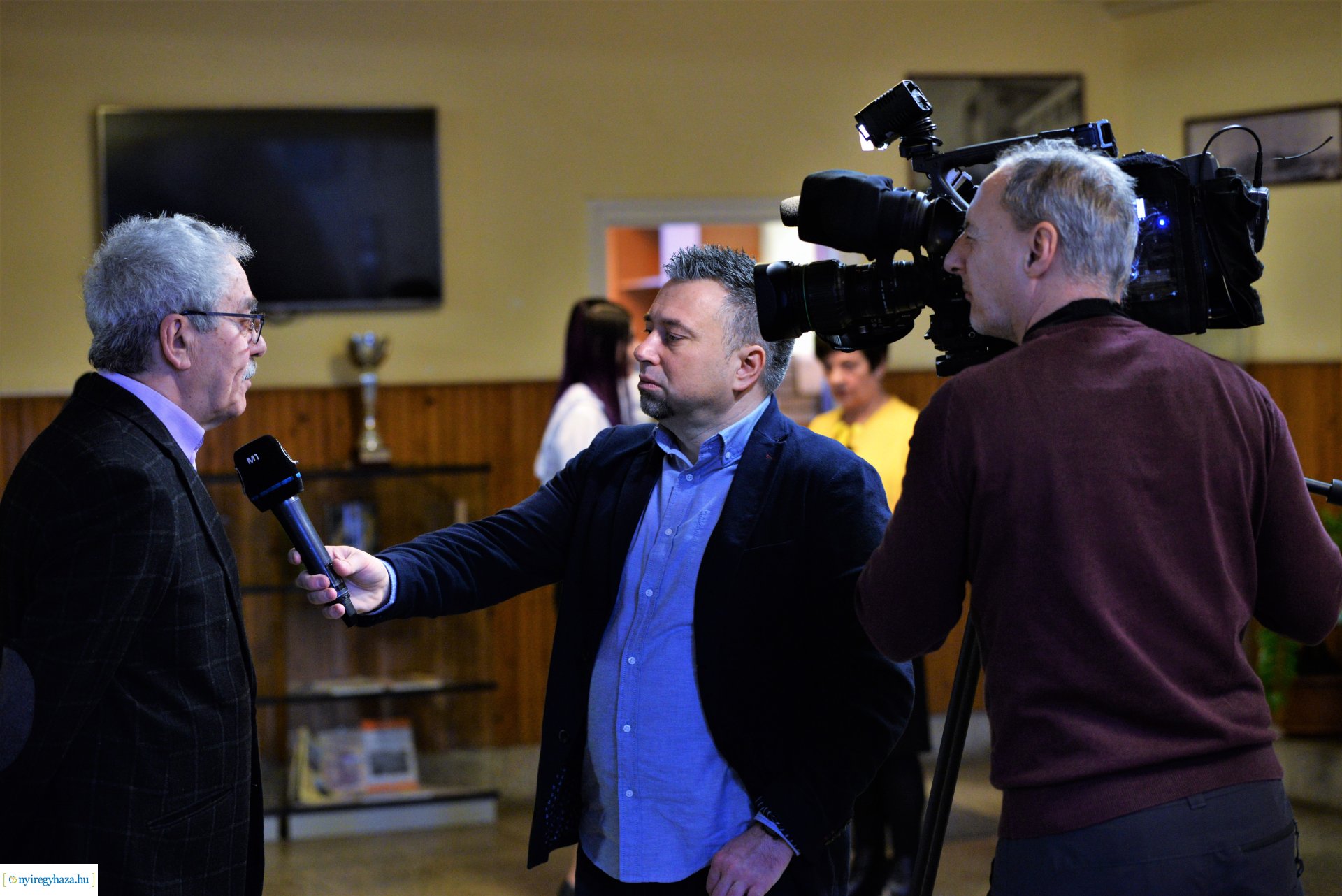 A Holokauszt Nemzetközi Emléknapja-kiállításmegnyitó a Zrínyi Ilona Gimnáziumban