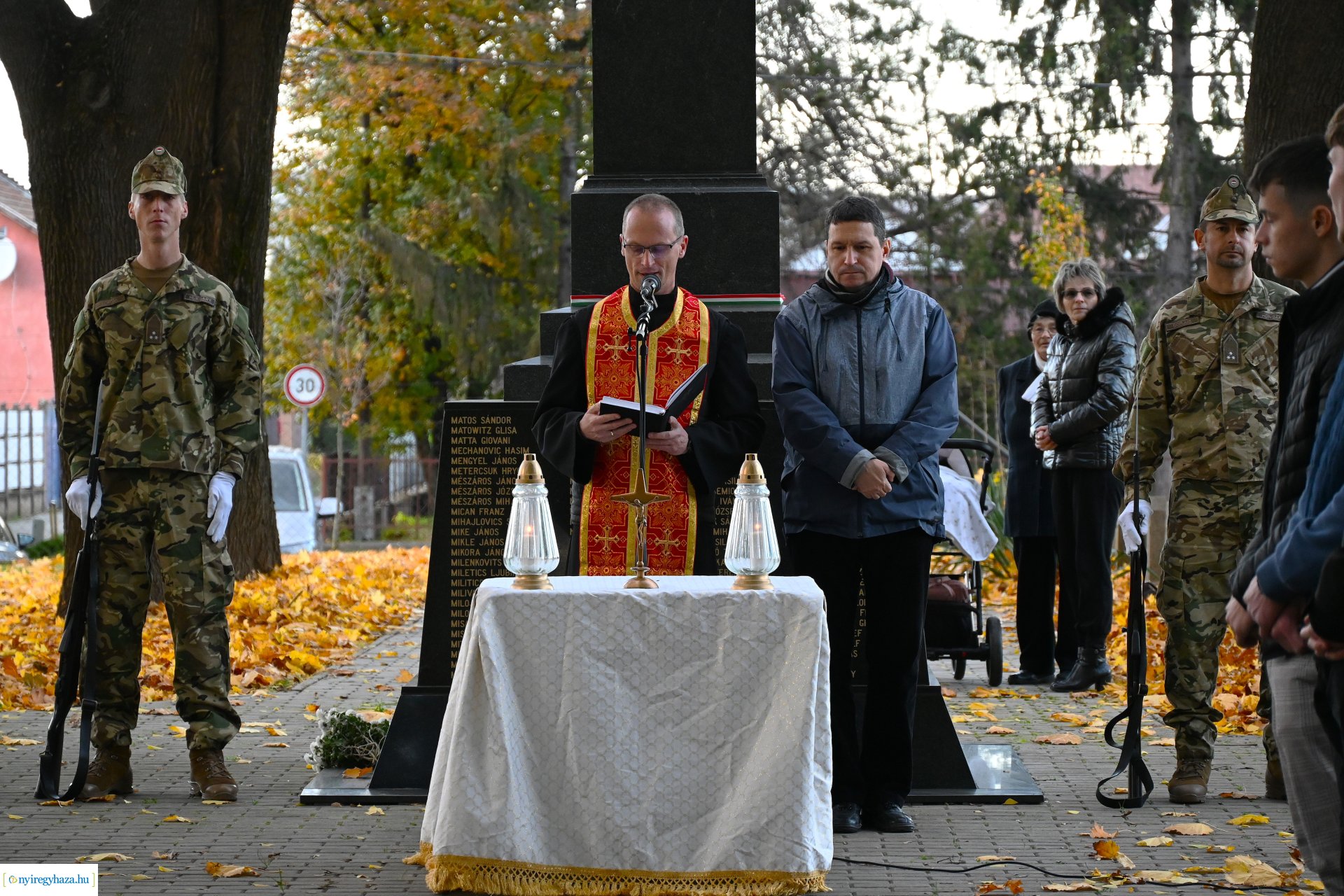 A hősökre emlékeztek a Hősök temetőjében