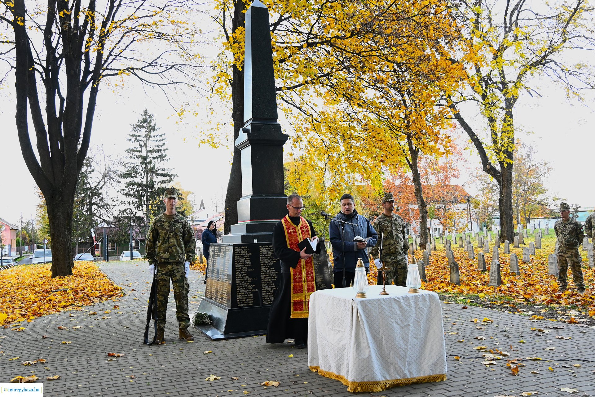 A hősökre emlékeztek a Hősök temetőjében