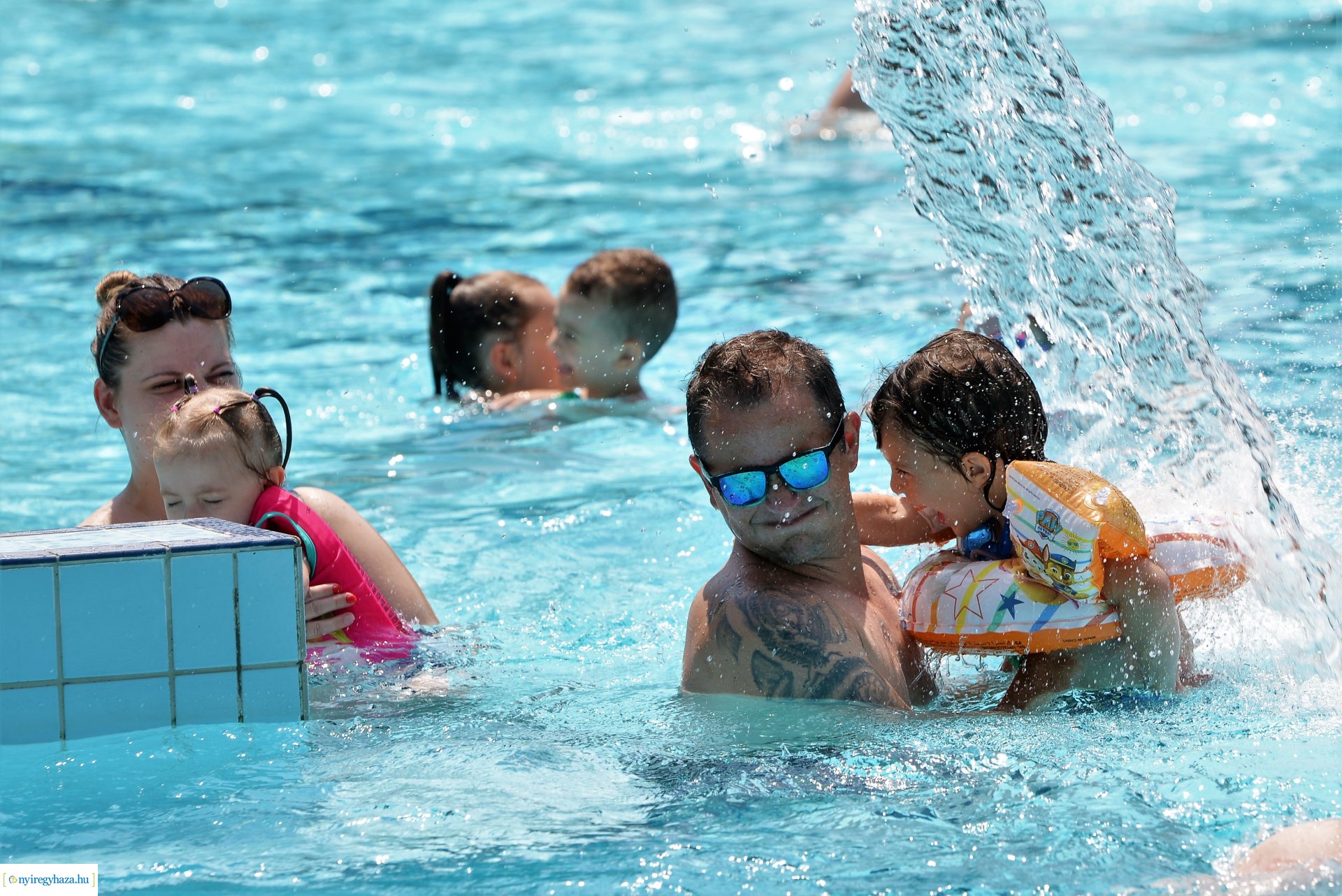 A kánikula első napja a Parkfürdőben