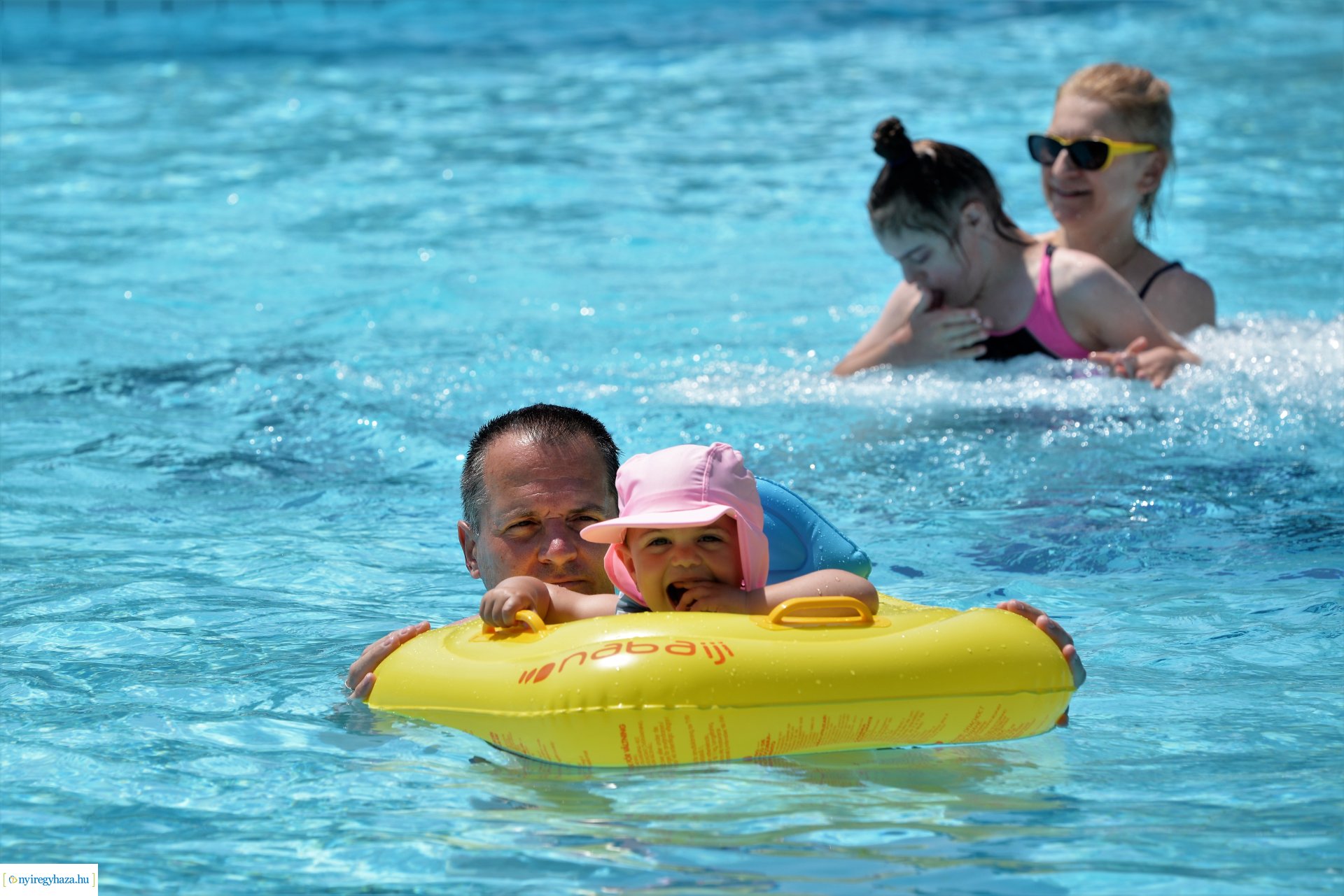 A kánikula első napja a Parkfürdőben