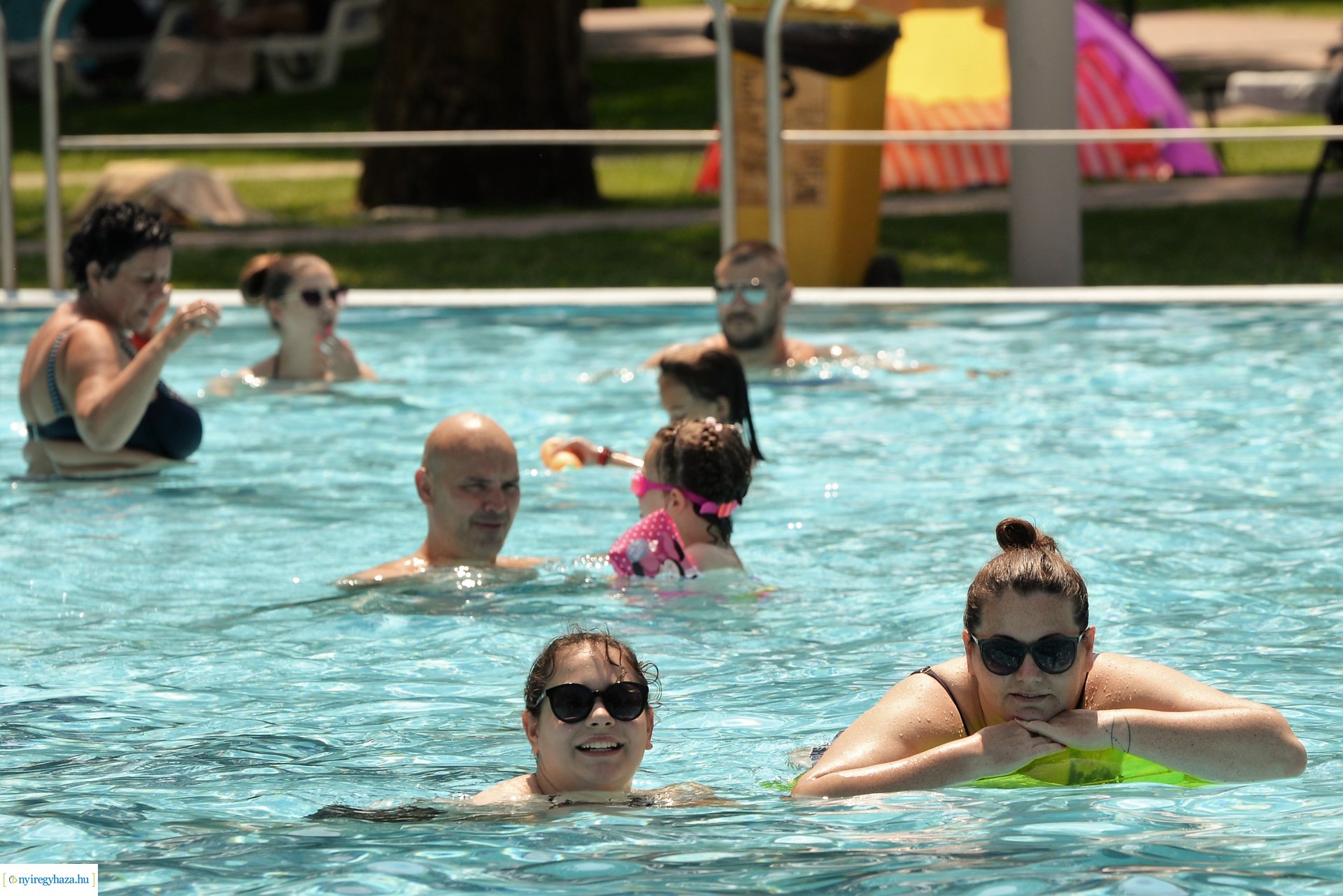 A kánikula első napja a Parkfürdőben