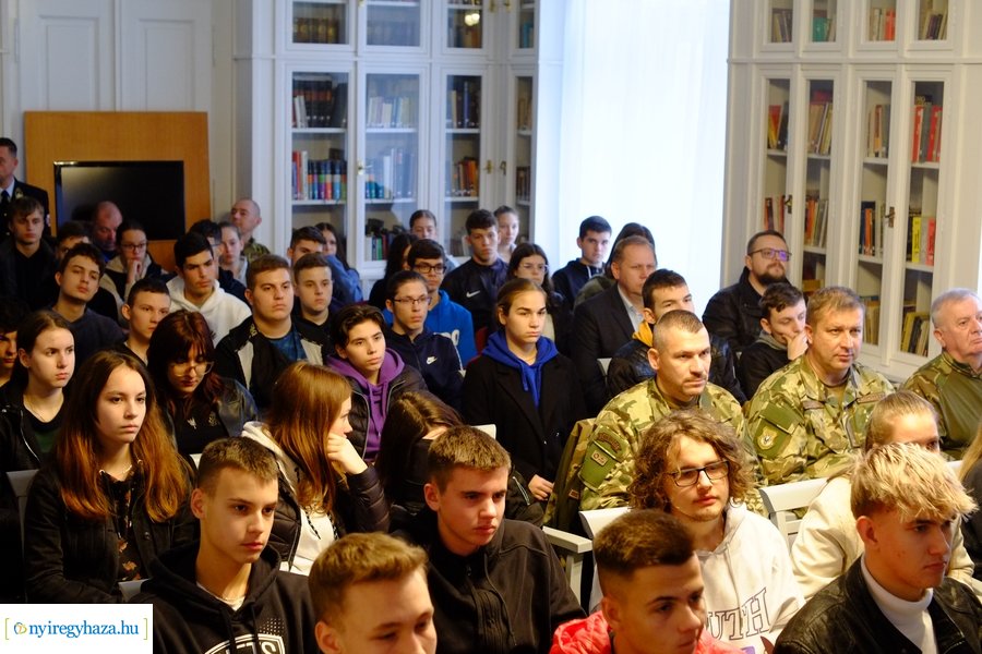 A katonai életpályamodell - előadás