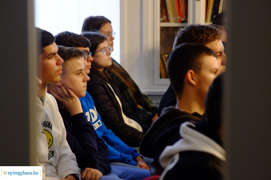 A katonai életpályamodell - előadás