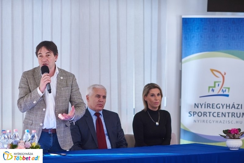 A kék bolygó a MŰvész Stúdióban