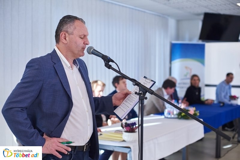 A kék bolygó a MŰvész Stúdióban