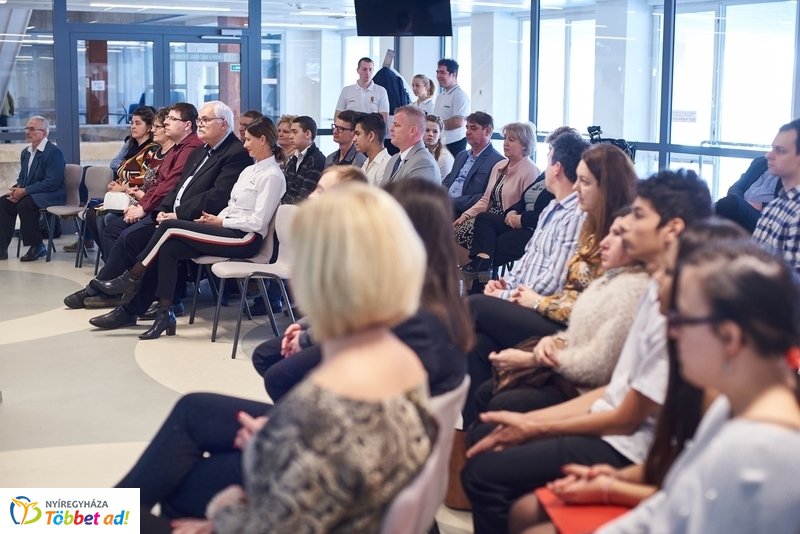 A kék bolygó a MŰvész Stúdióban