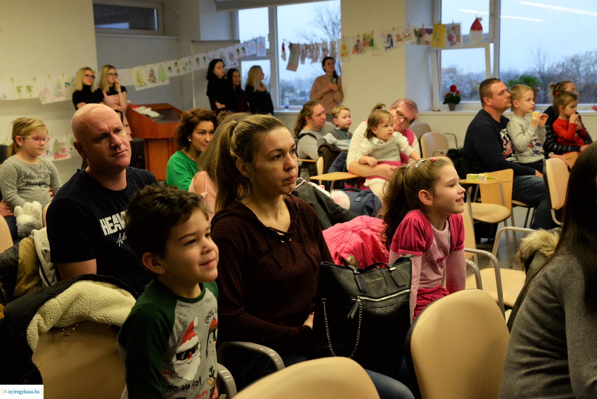 A  Kérlek segíts Alapítvány karácsonyi ünnepsége