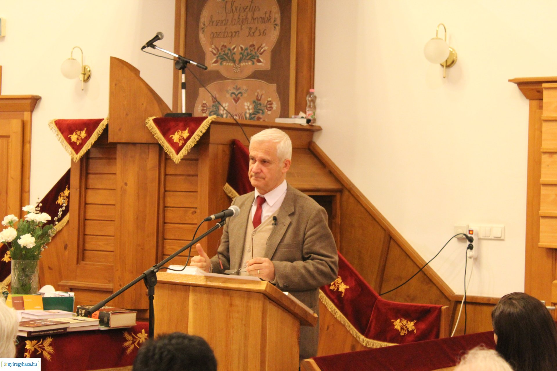 A költészet az értékközvetítés és lelki egészség megőrzésének az eszköze – Petőfi volt a Református Esték fókuszában