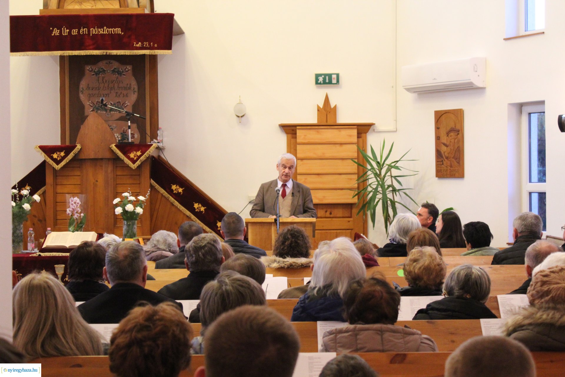 A költészet az értékközvetítés és lelki egészség megőrzésének az eszköze – Petőfi volt a Református Esték fókuszában