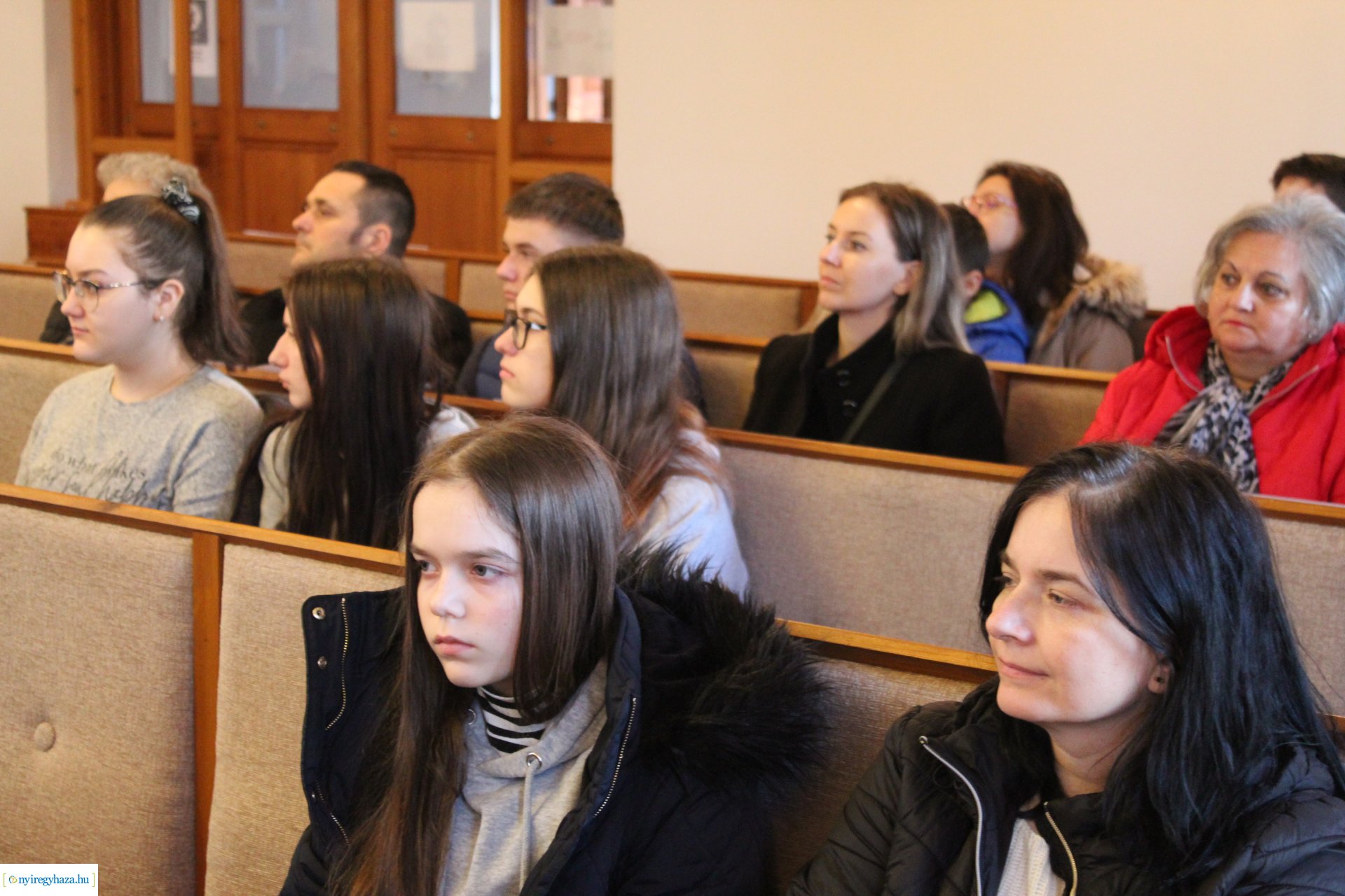 A költészet az értékközvetítés és lelki egészség megőrzésének az eszköze – Petőfi volt a Református Esték fókuszában