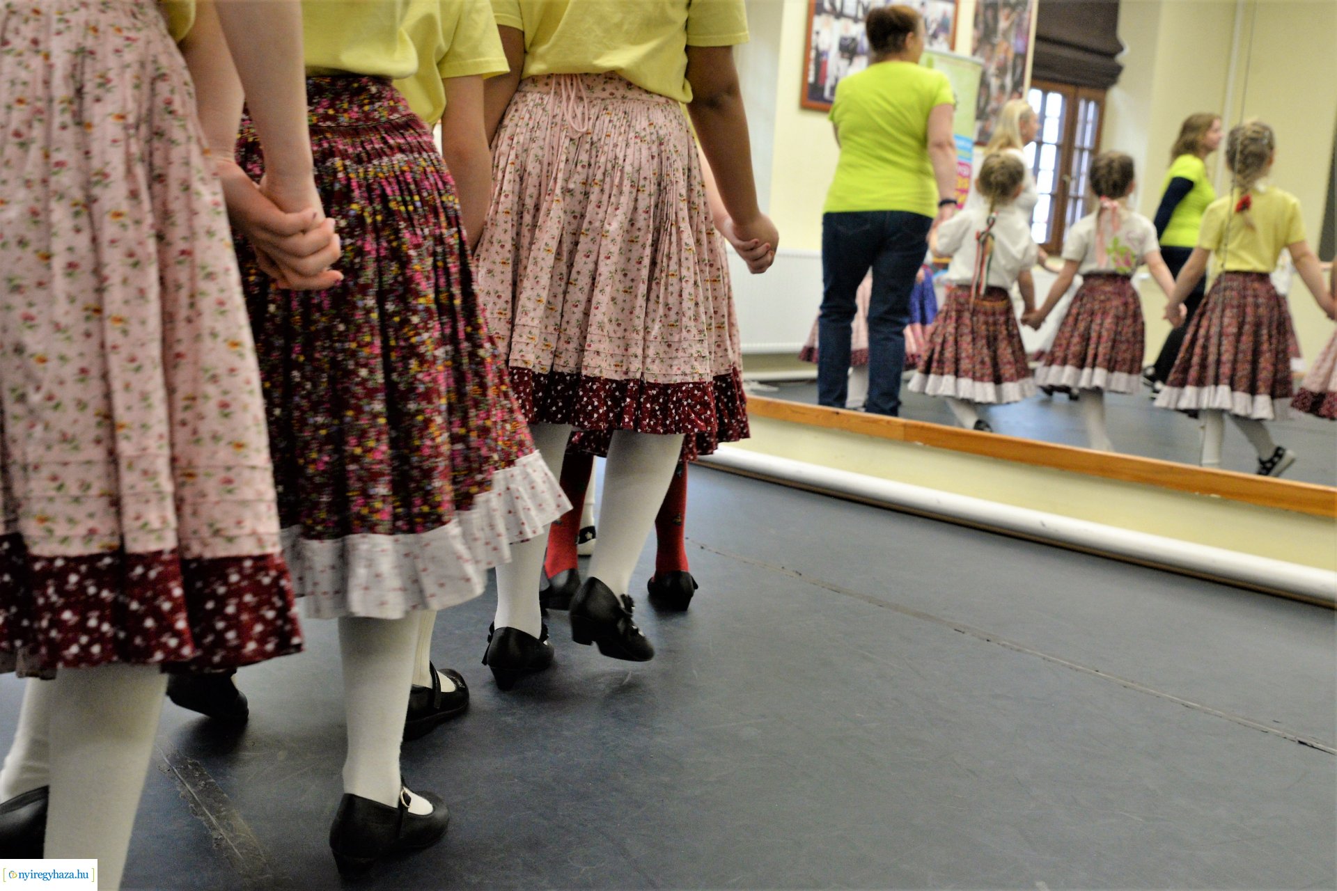 A Kölyökvárban már a nemzeti  ünnepre készültek az óvodások