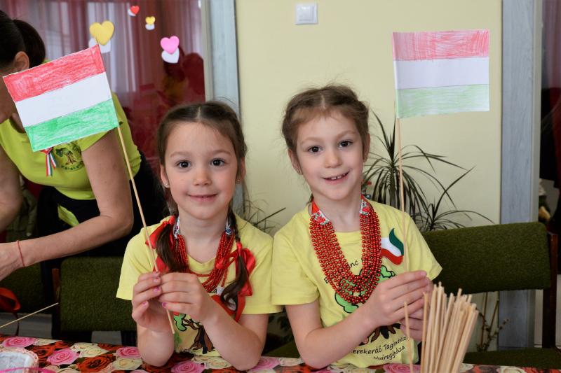 A Kölyökvárban már a nemzeti  ünnepre készültek az óvodások
