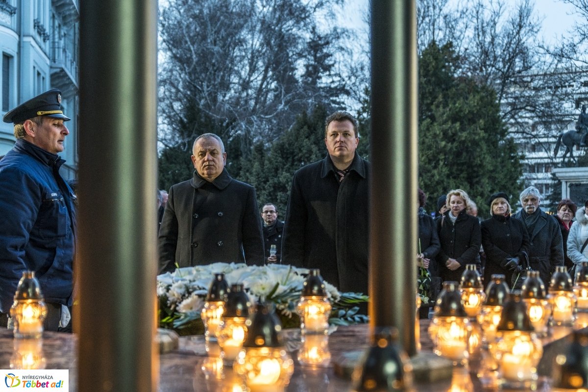 A kommunizmus áldozataira emlékeztek