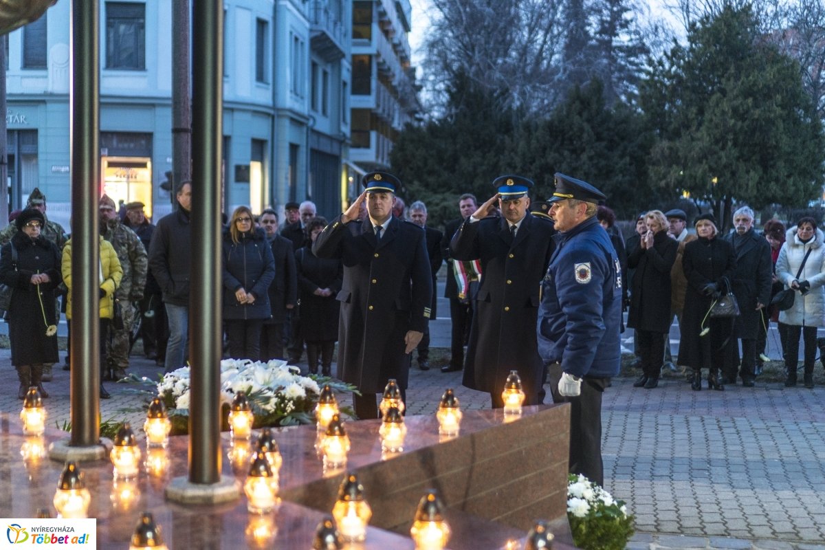 A kommunizmus áldozataira emlékeztek
