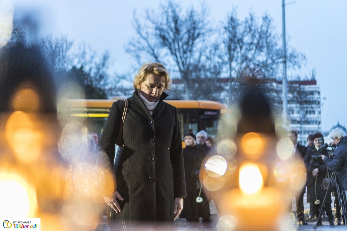 A kommunizmus áldozataira emlékeztek