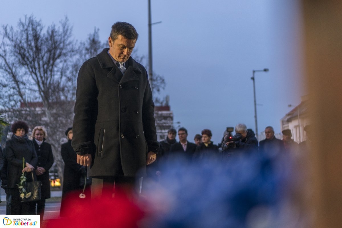 A kommunizmus áldozataira emlékeztek