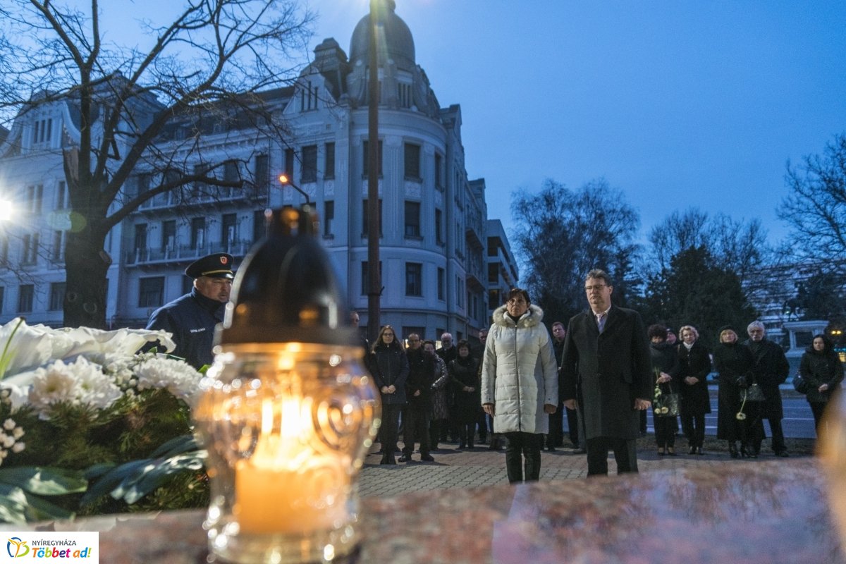 A kommunizmus áldozataira emlékeztek