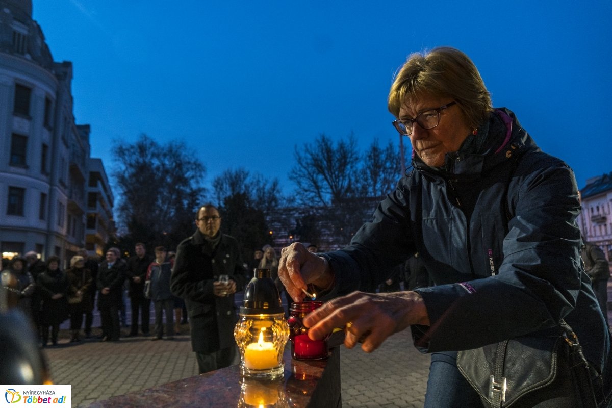 A kommunizmus áldozataira emlékeztek